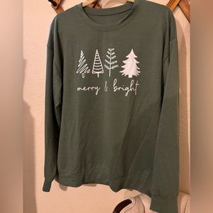 New!! Olive Green Holiday Crewneck Sweatshirt *Merry & Bright* Womens XL